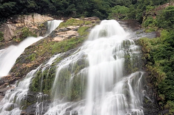 大川の滝の風景