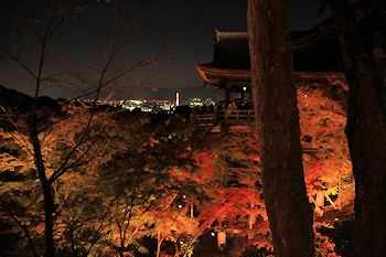 清水寺の紅葉風景