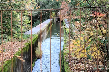 水路閣の風景