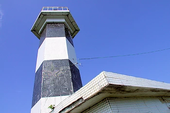 本目岬灯台の風景