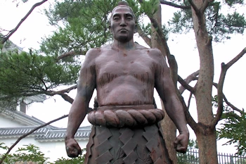 横綱大砲像の画像