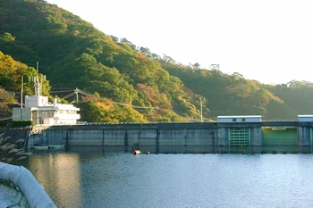 花貫ダムの風景