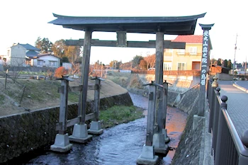 光丸山奥の院一の鳥居の画像