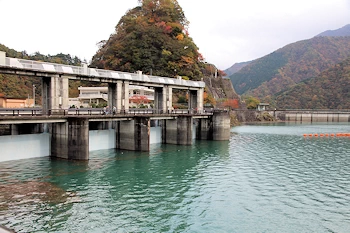小河内ダムの画像