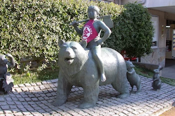 金太郎像の風景