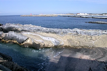 西崎の磯の風景