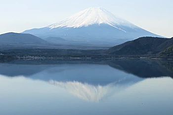 本栖湖の画像
