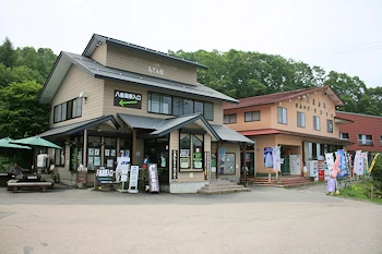 八島ビジターセンターあざみ館の風景
