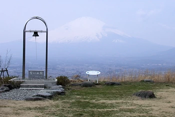 誓いの鐘の風景