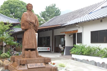 坂本龍馬像の風景