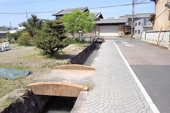 智積用水の風景