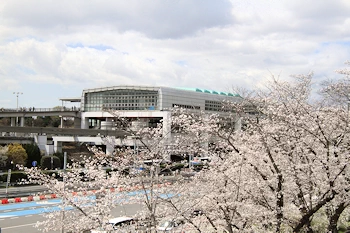 万博記念公園駅の画像