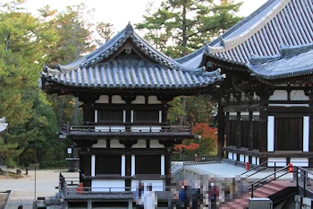 唐招提寺鼓楼の風景