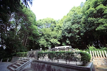 孝霊天皇陵の画像