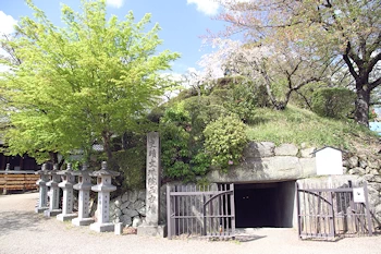 文殊院西古墳の画像