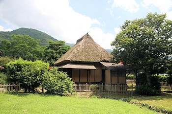 西周旧居の画像