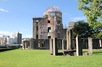 原爆ドームの風景