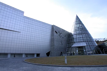 愛媛県総合科学博物館の画像