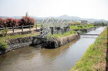 朝倉の揚水車群の画像