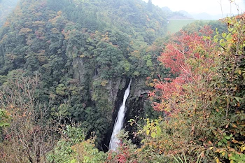 西椎屋の滝の画像