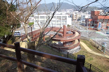 洲崎口避難ループ橋の画像