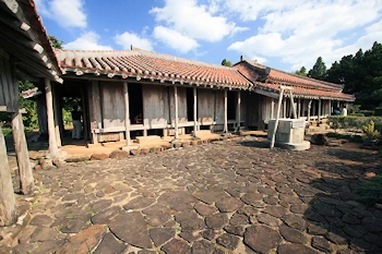 上江洲家住宅の画像